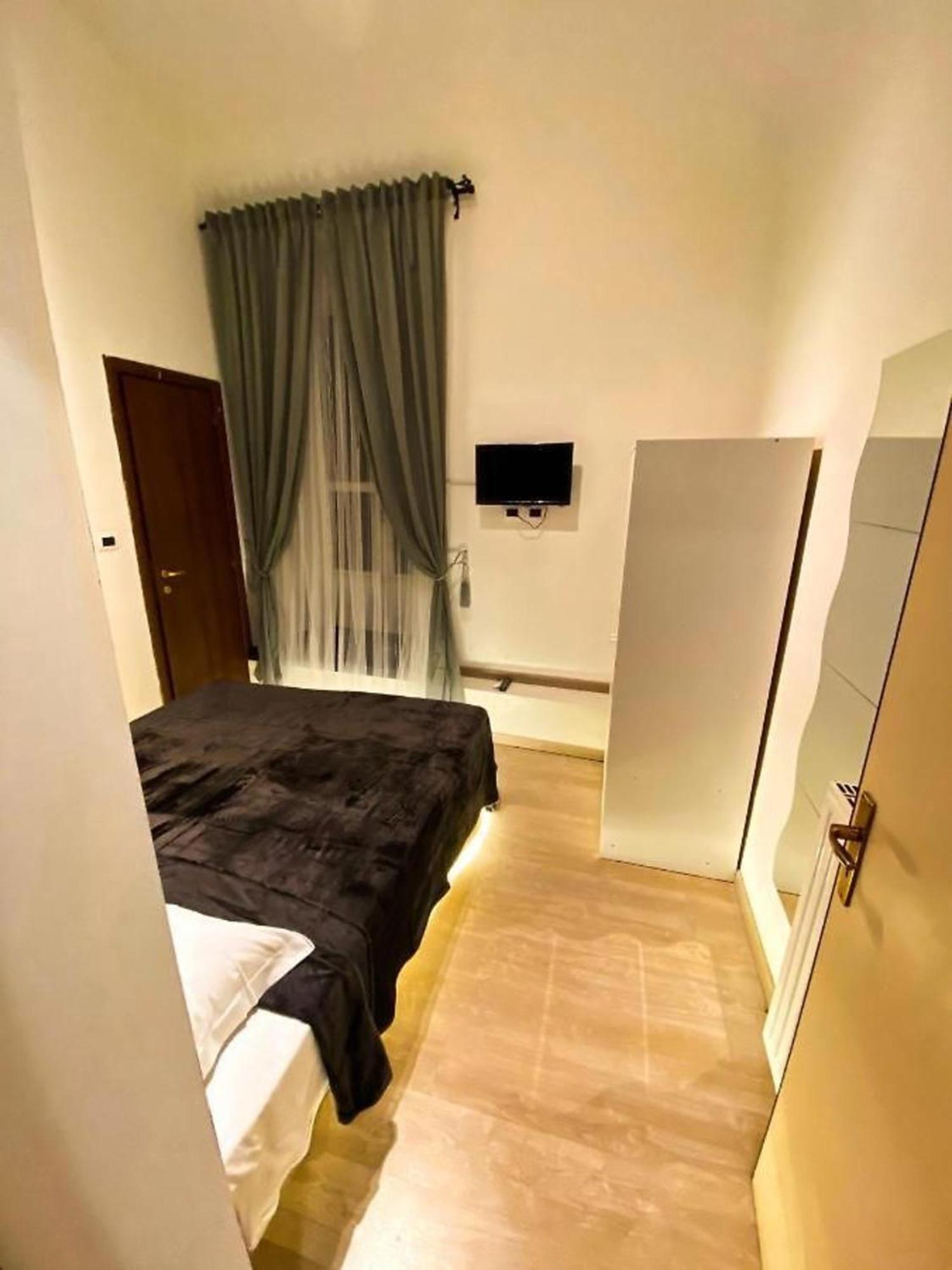 Hotel Cialdini 13 Roma Exterior foto